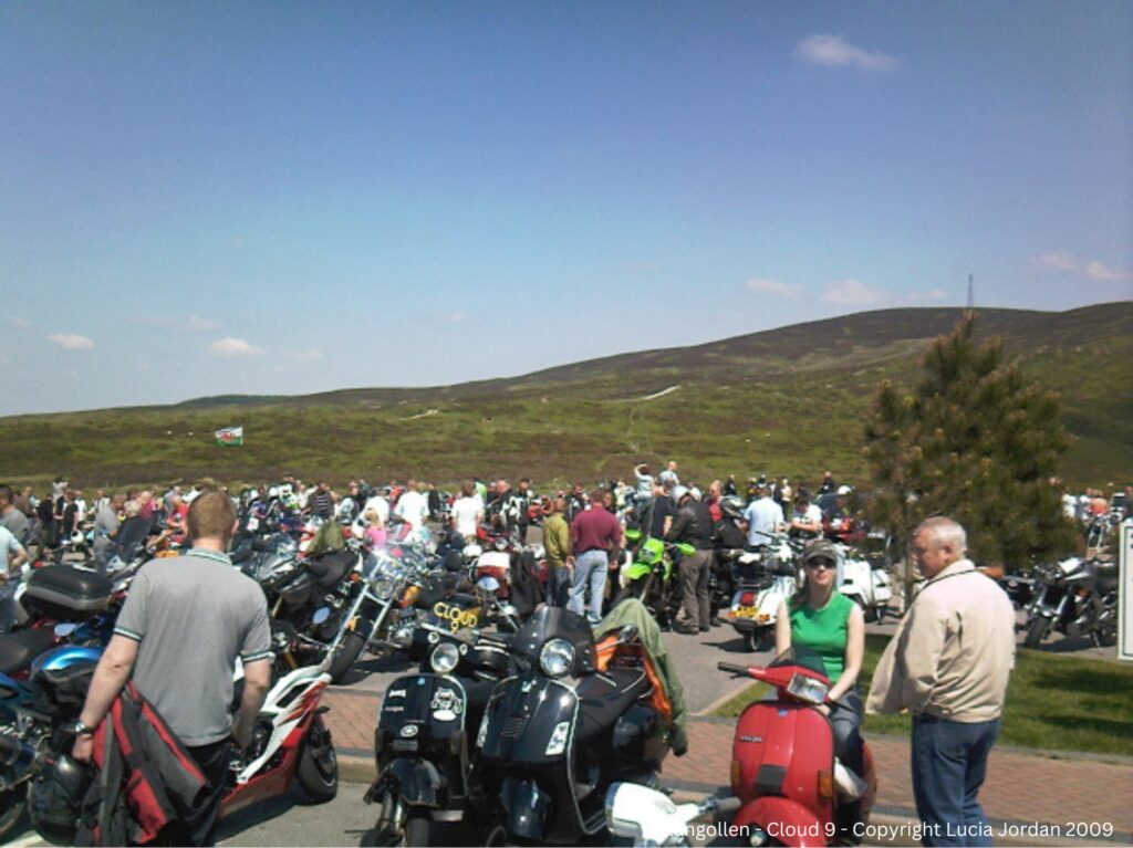 Cloud 9 scooter club in Llangollen with the Lancashire Alliance 2009